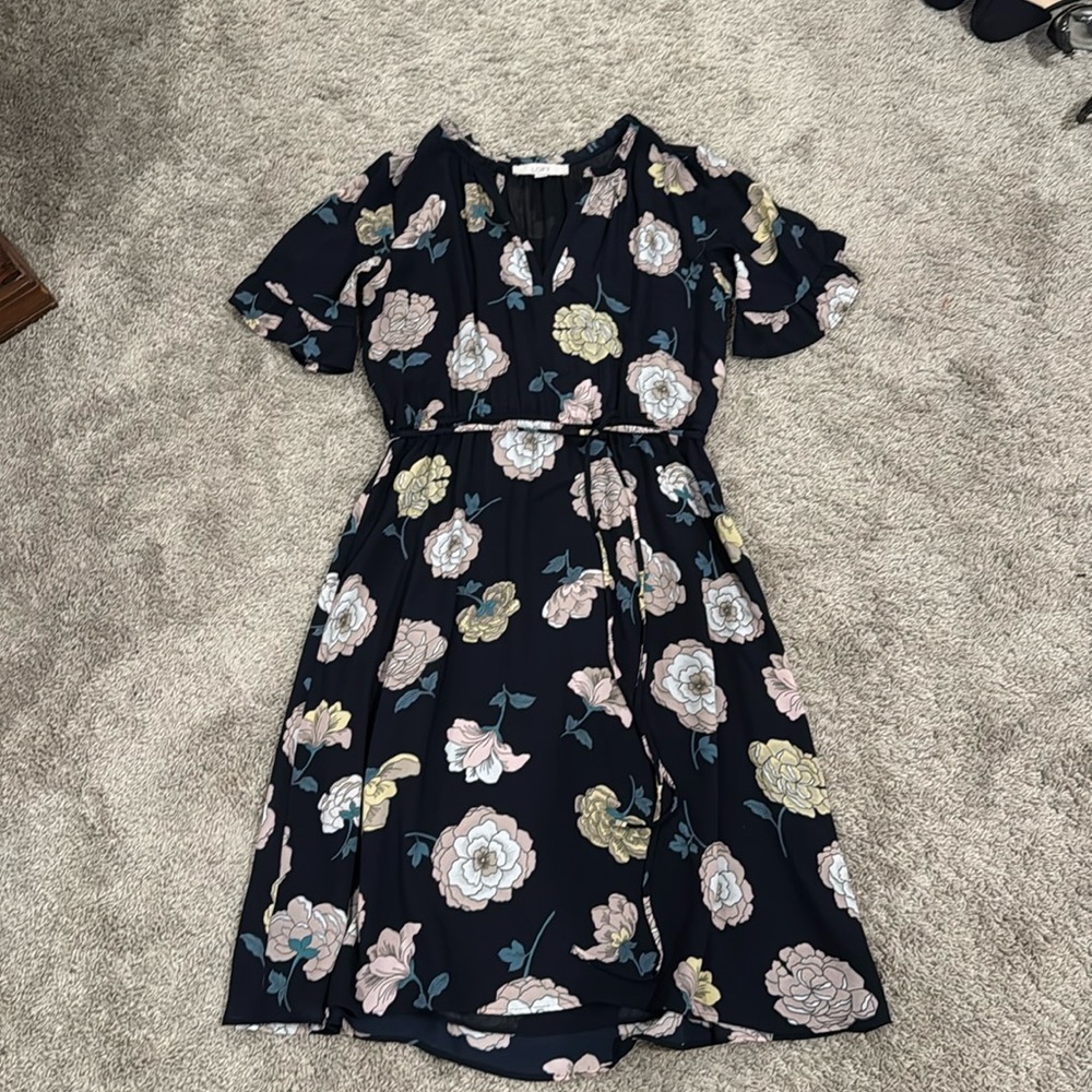 Beautiful floral Ann taylor Loft dress